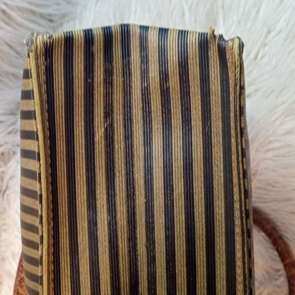 VINTAGE FENDI PENGUIN STRIPED TOTE BAG - Picture 13 of 17